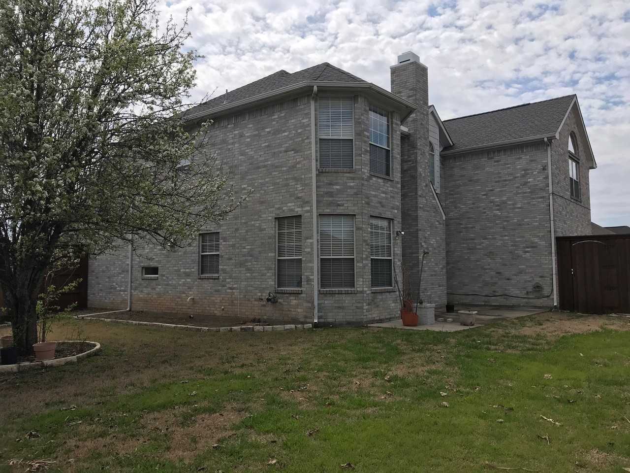 2605 Gull Lake Dr - Photo 2 of 17