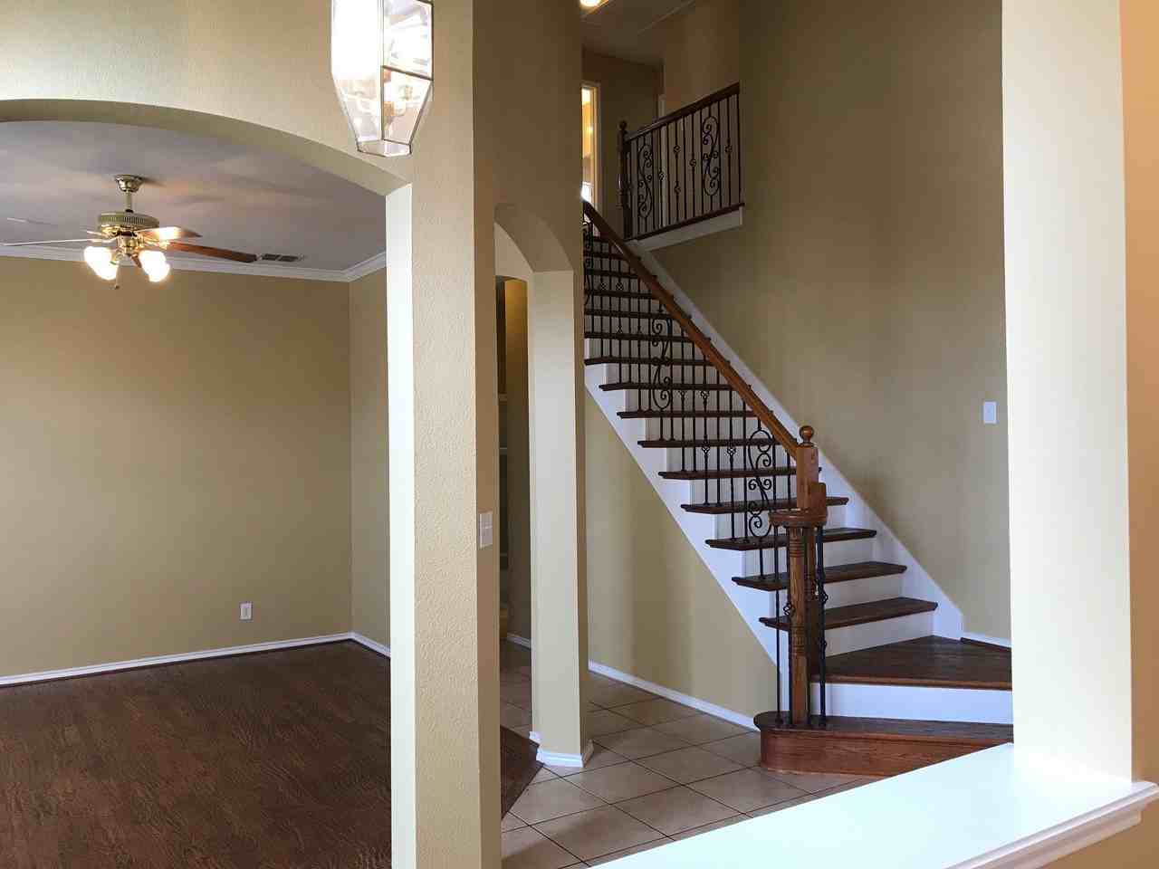 2605 Gull Lake Dr - Photo 3 of 17