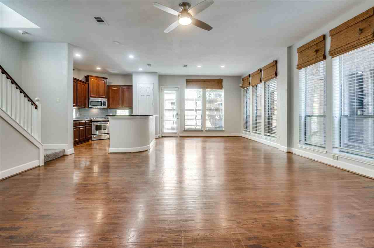 909 City Side Ln - Photo 5 of 26