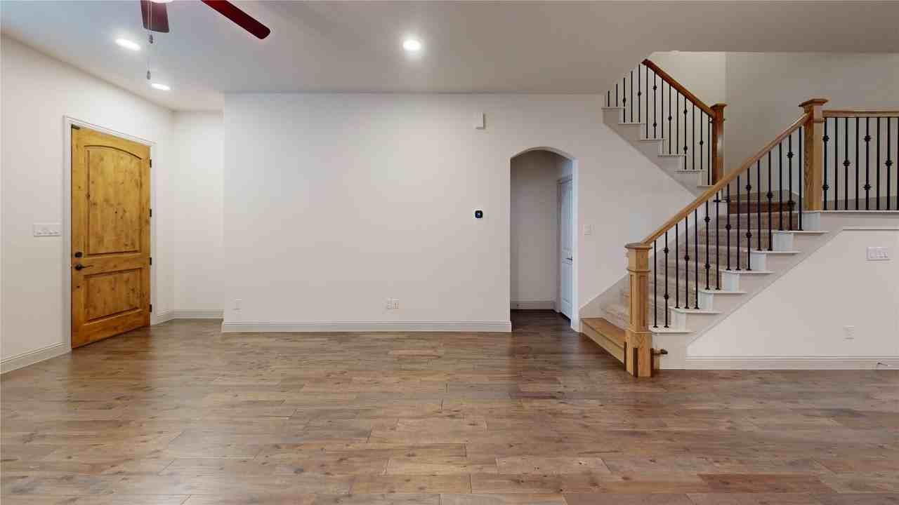 2401B Cort Dr - Photo 4 of 23