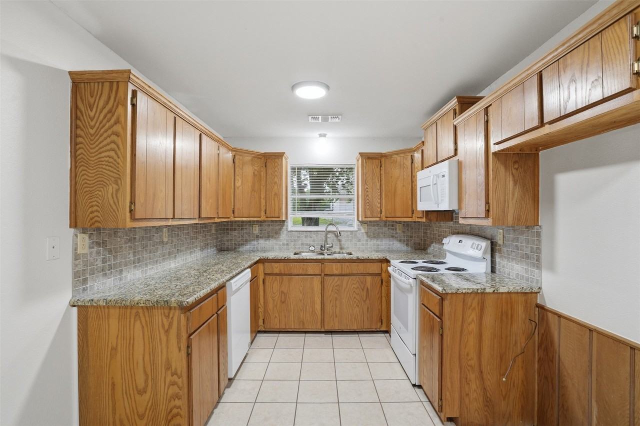 106 Shaw St #106 - Photo 5 of 25