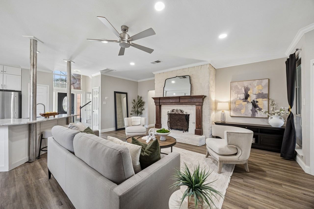 804 Summit Pointe - Photo 2 of 28
