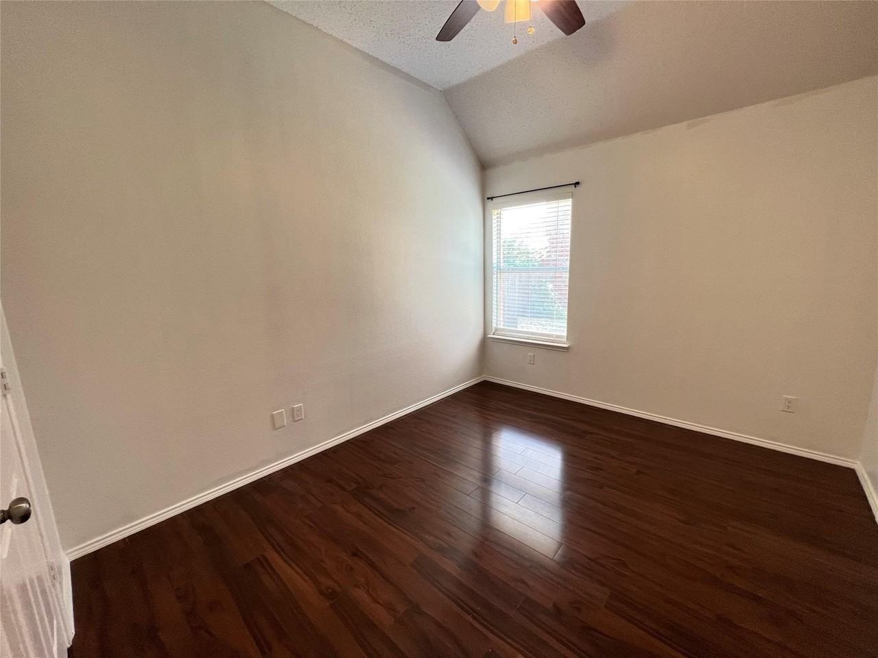 429 N Waterford Oaks Dr - Photo 4 of 27
