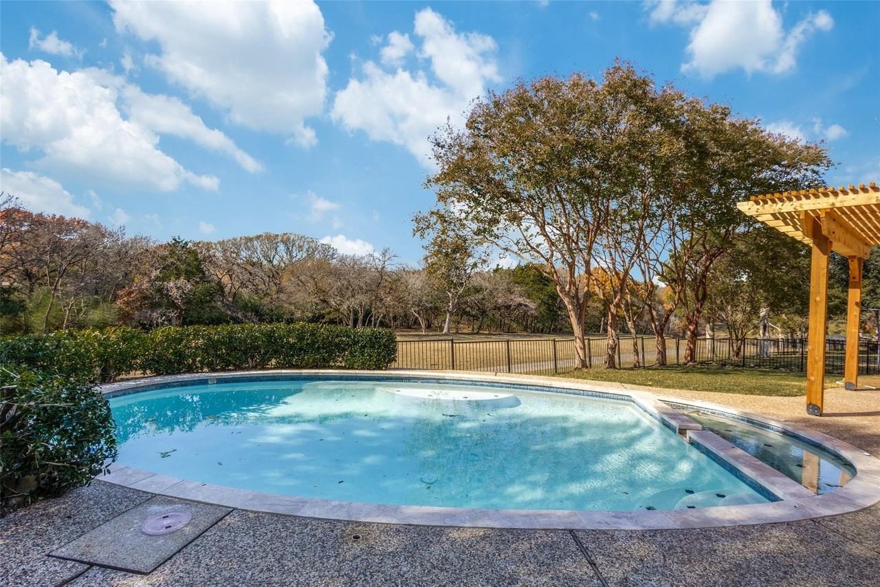 2822 Roundrock - Photo 5 of 28