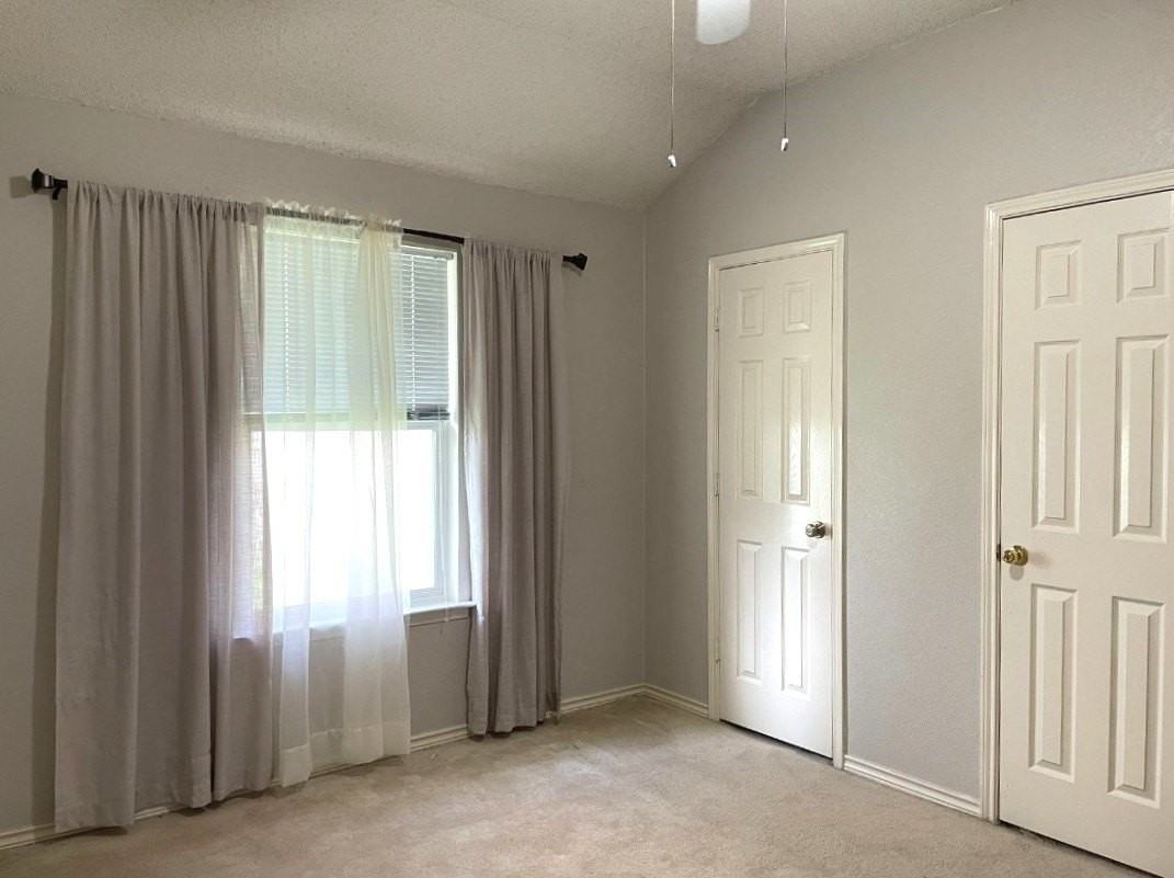 1304 Rosewood Ln - Photo 6 of 11