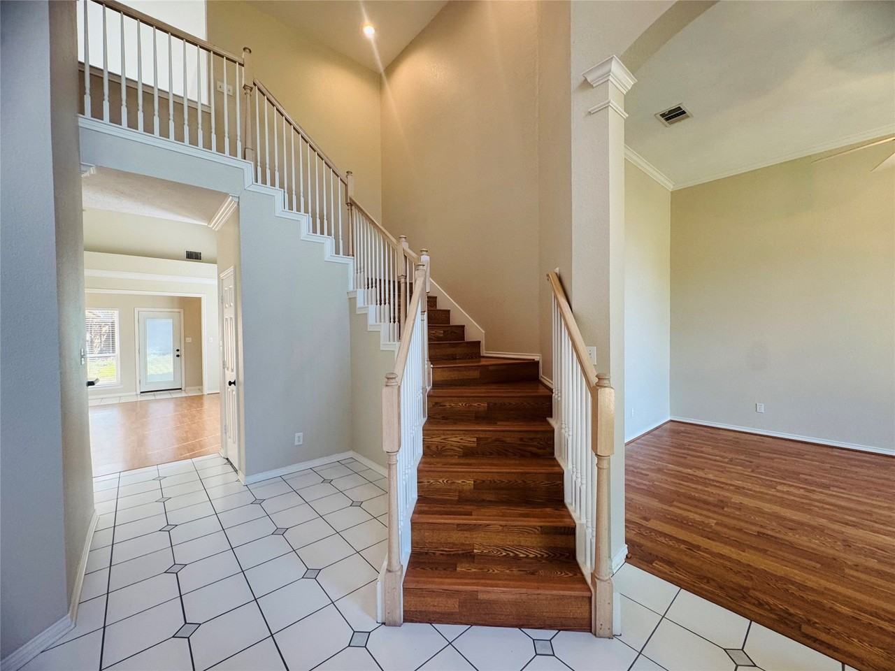 3116 Oak Dr - Photo 2 of 27
