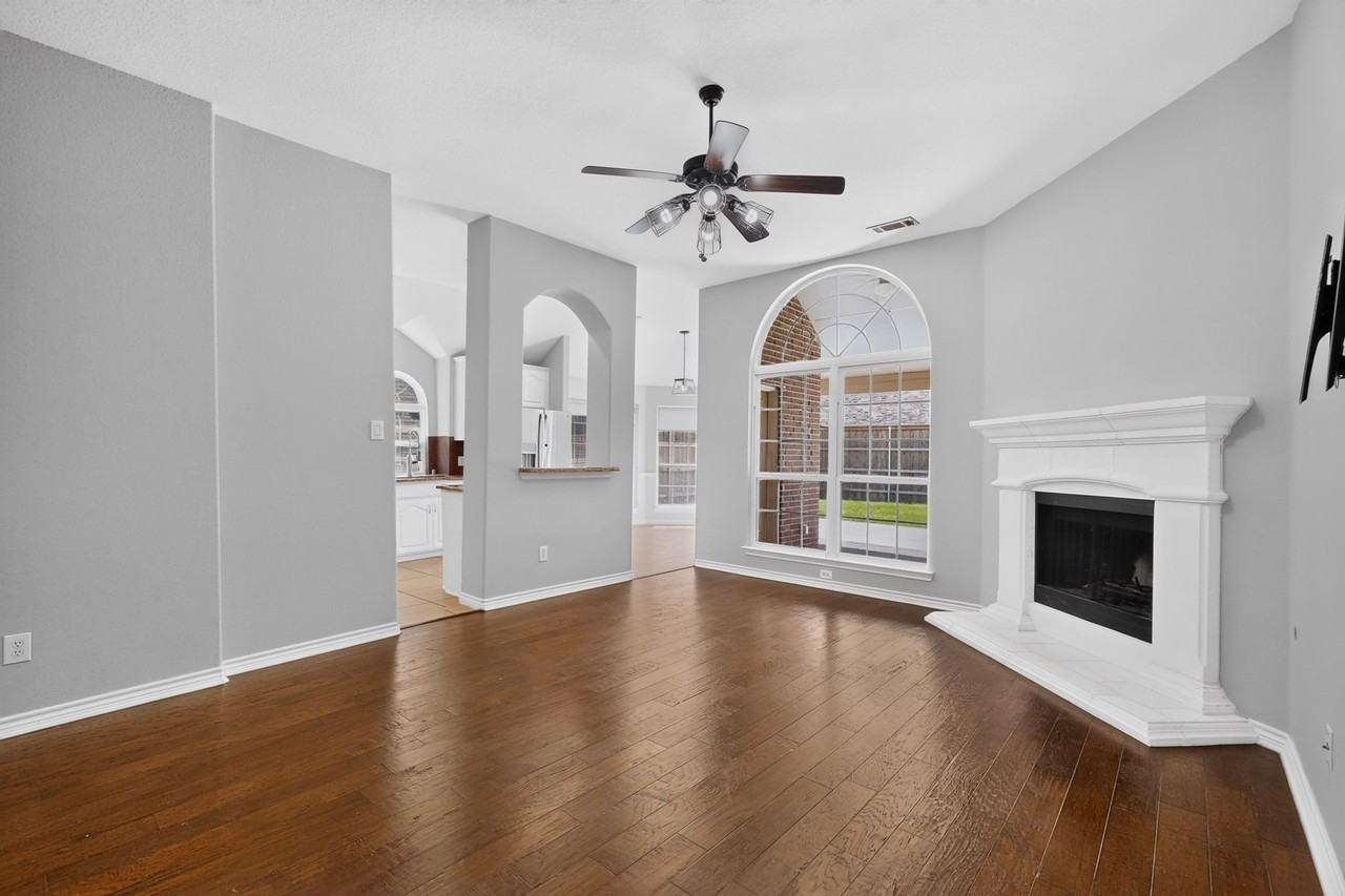 13237 Janet Dr - Photo 4 of 38