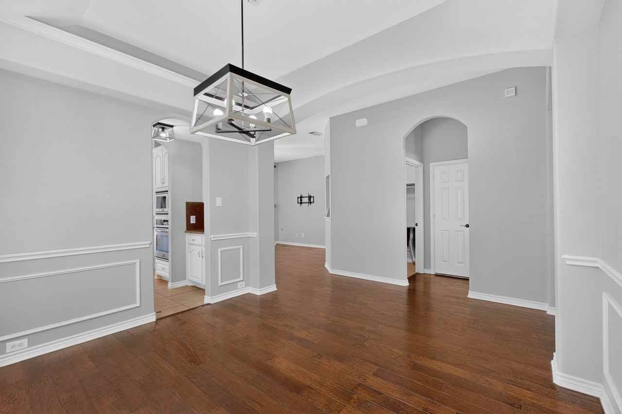 13237 Janet Dr - Photo 5 of 38