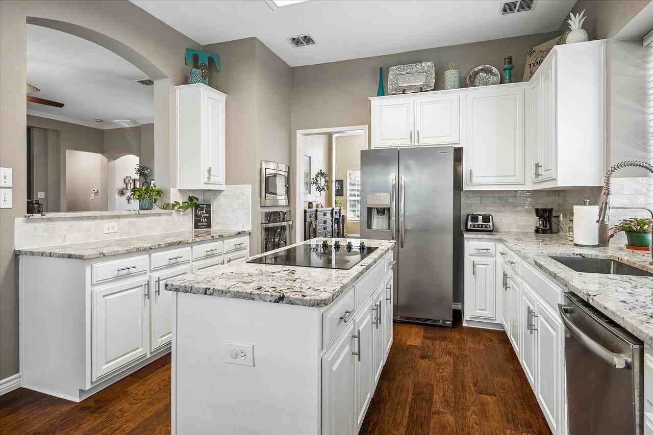 411 Misty Meadow Dr - Photo 4 of 27