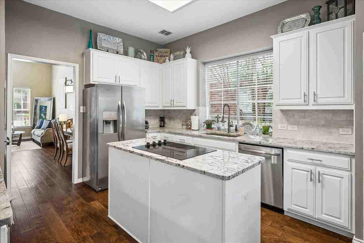 411 Misty Meadow Dr - Photo 5 of 27