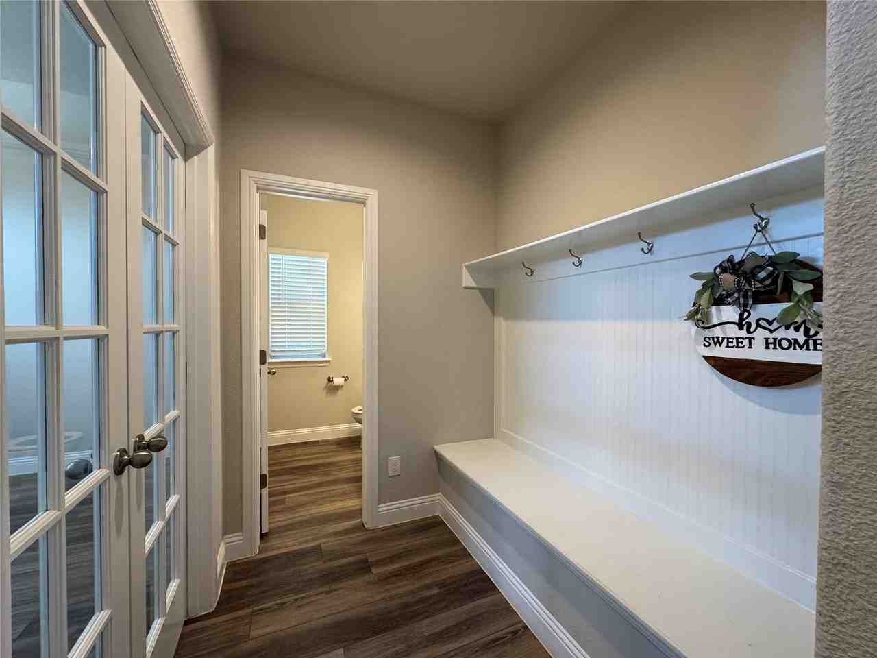 216 Missler Dr - Photo 3 of 22