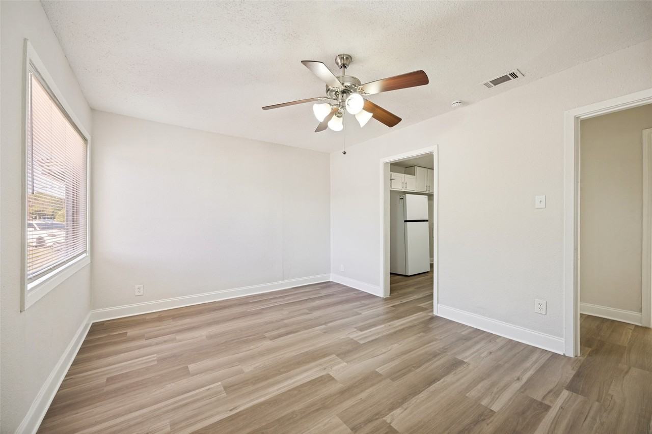 1541 Briarcliff Rd - Photo 3 of 12