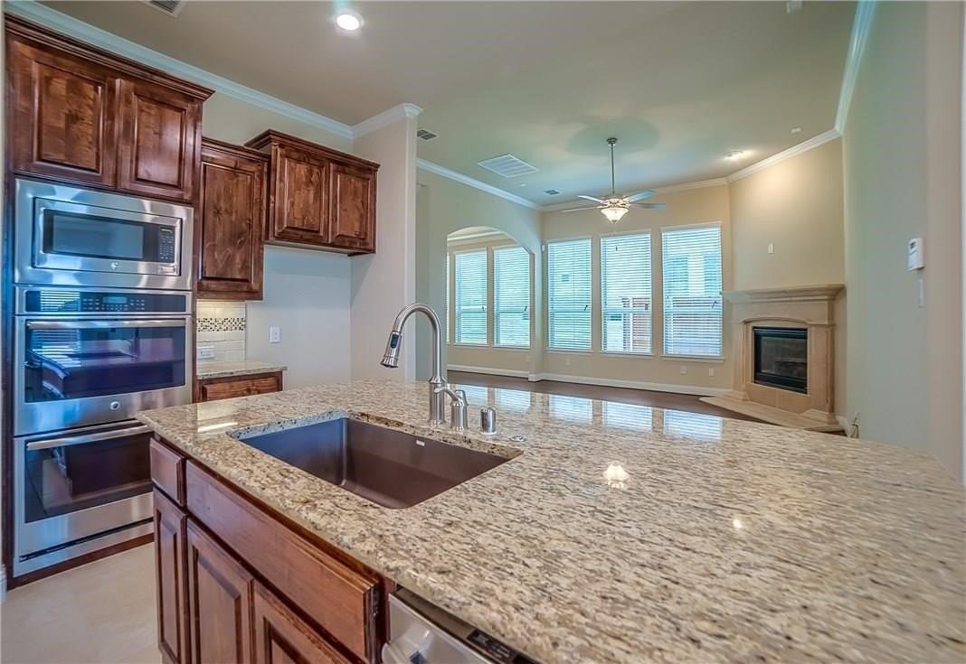 7124 Isle Royal Ln - Photo 6 of 17