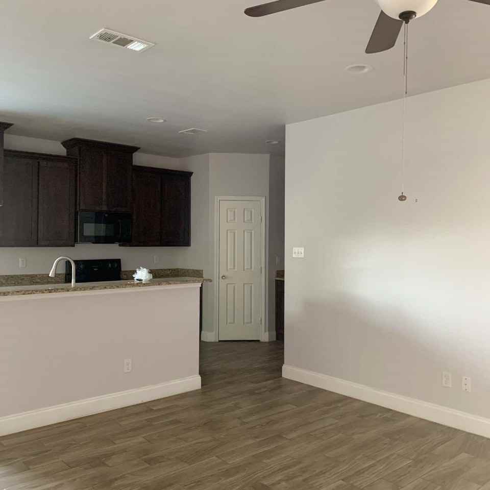2417 Norway Dr - Photo 5 of 19