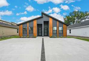 featured image of 3018 Henry St #A