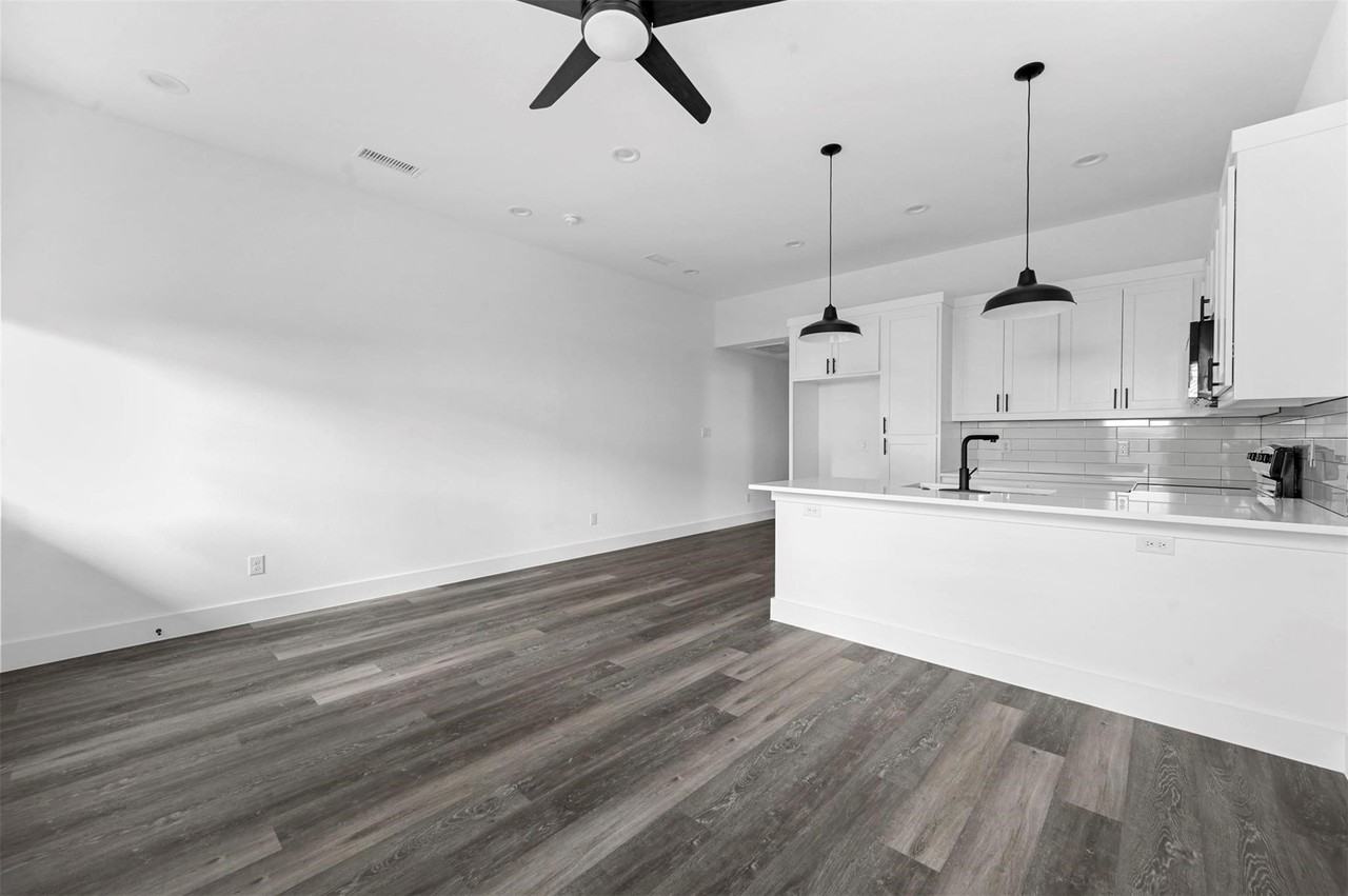 3018 Henry St #A - Photo 6 of 21