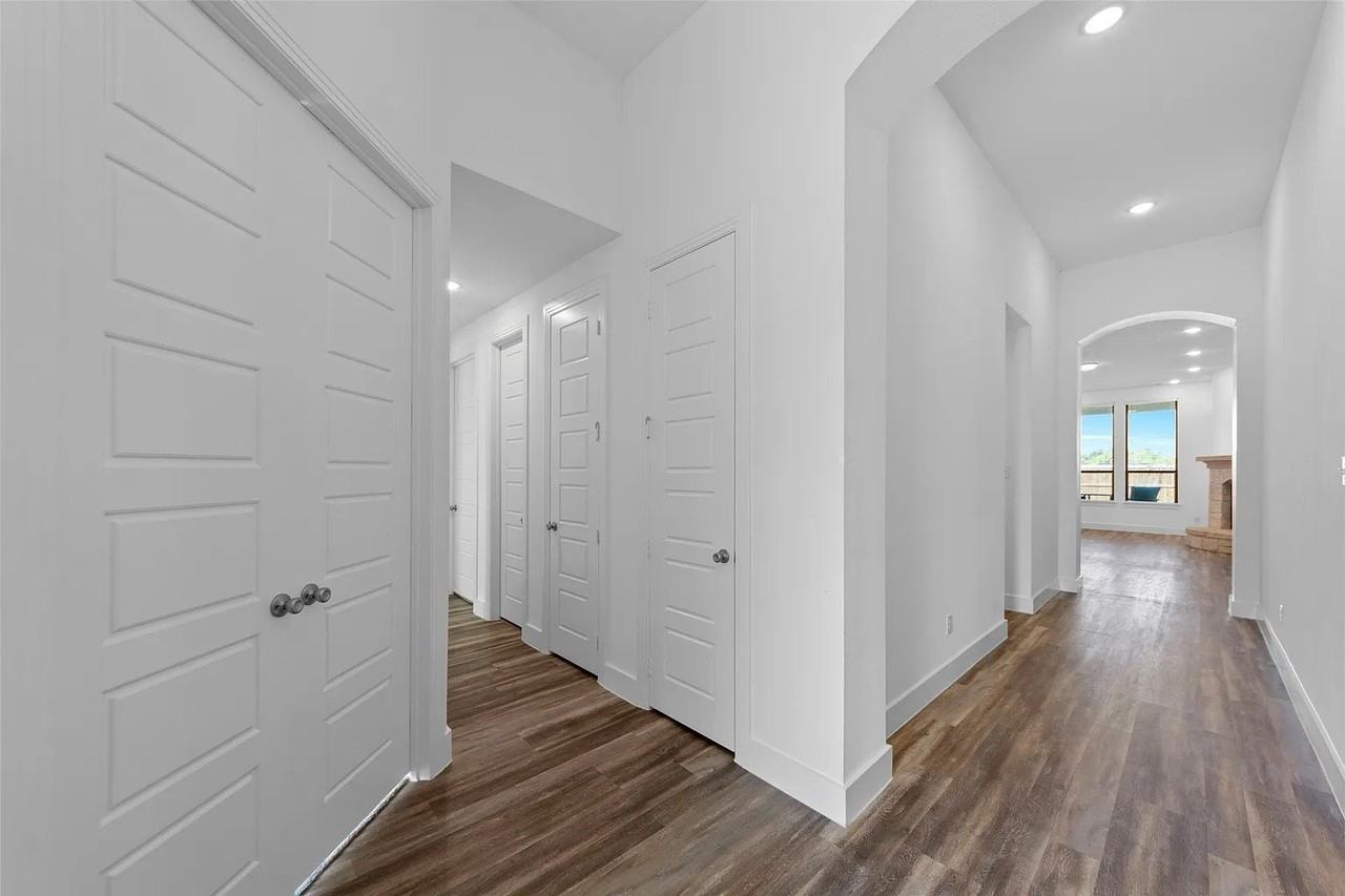2025 St Andrews Dr - Photo 5 of 26
