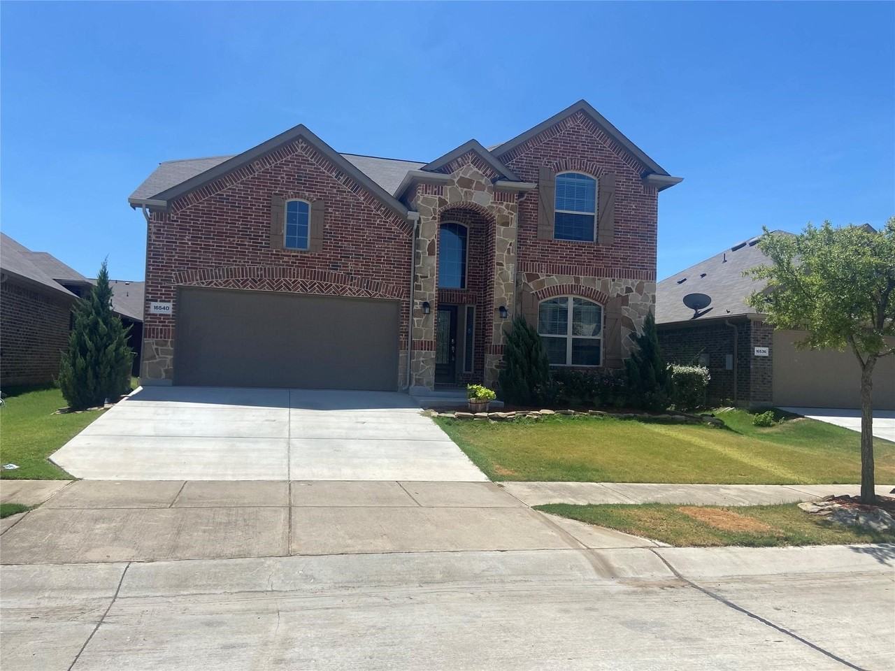 16540 Amistad Ave - Photo 2 of 26