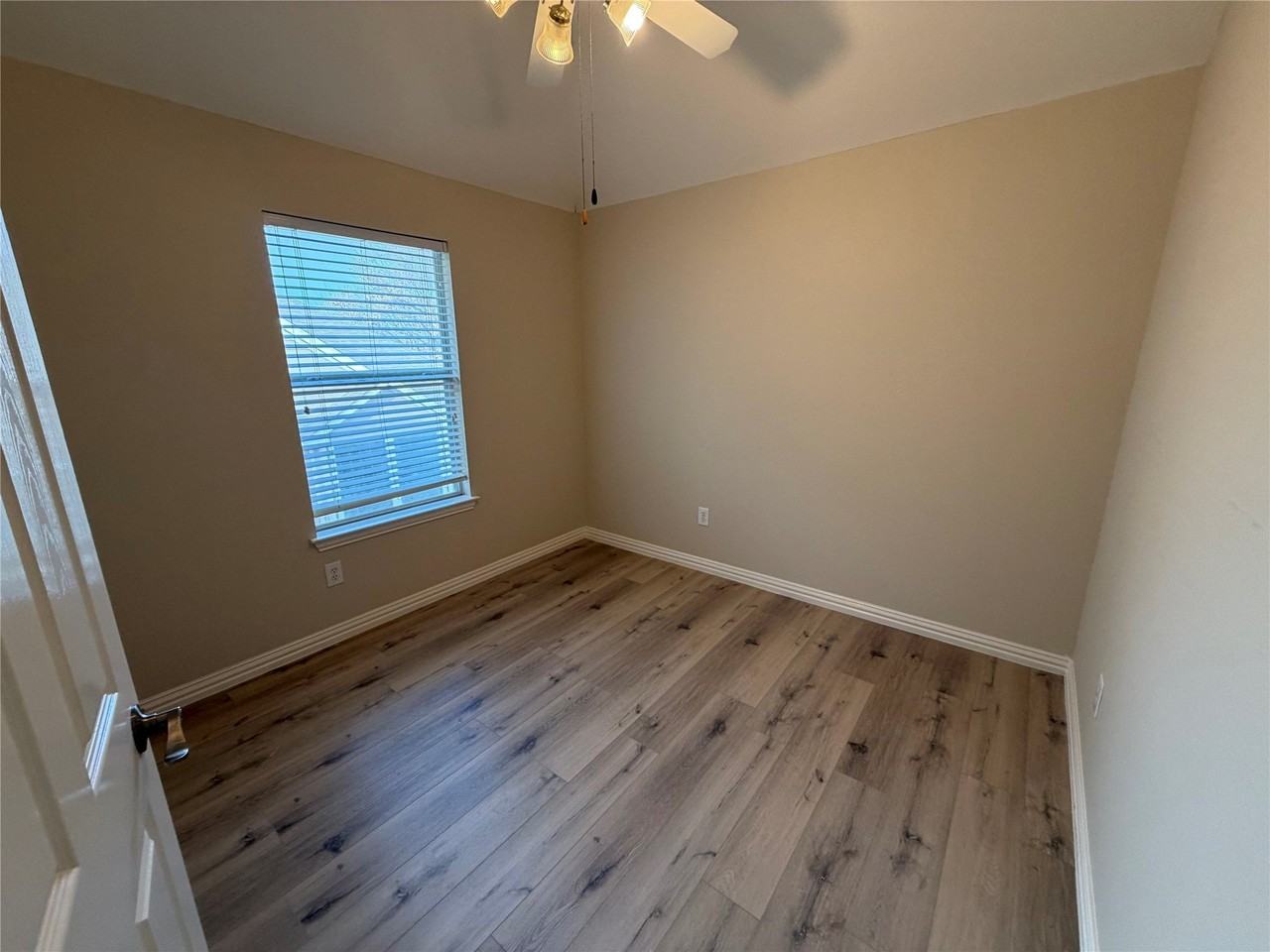 1026 Elm Dr - Photo 6 of 16