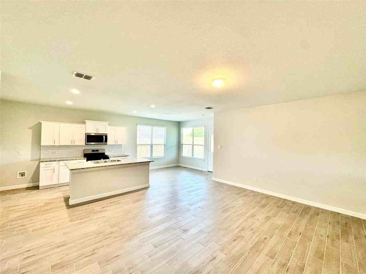 9653 Austin Hollow Rd - Photo 4 of 18
