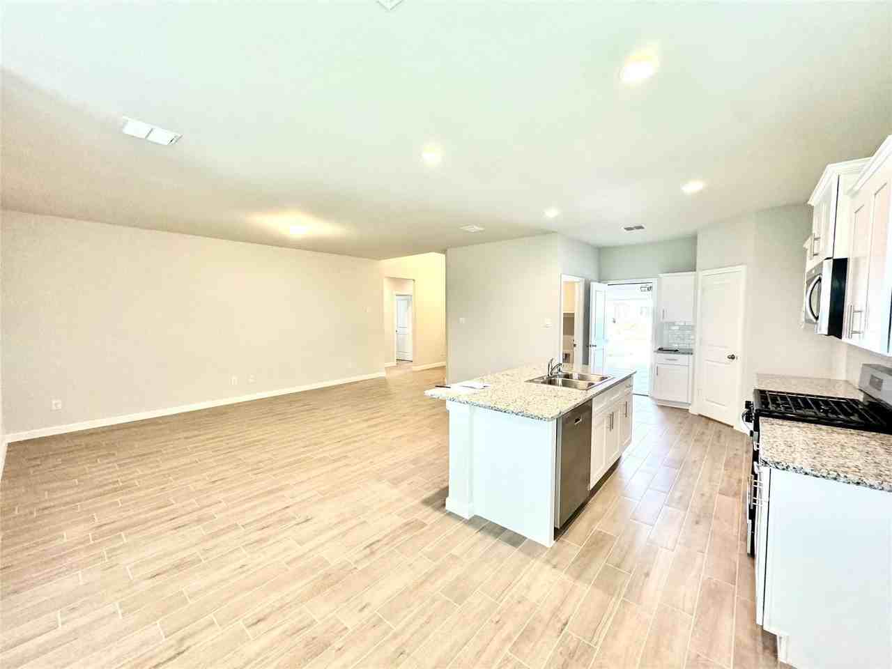 9653 Austin Hollow Rd - Photo 5 of 18