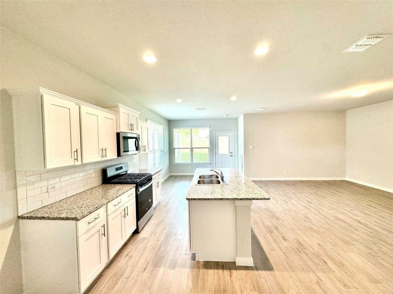 9653 Austin Hollow Rd - Photo 7 of 18