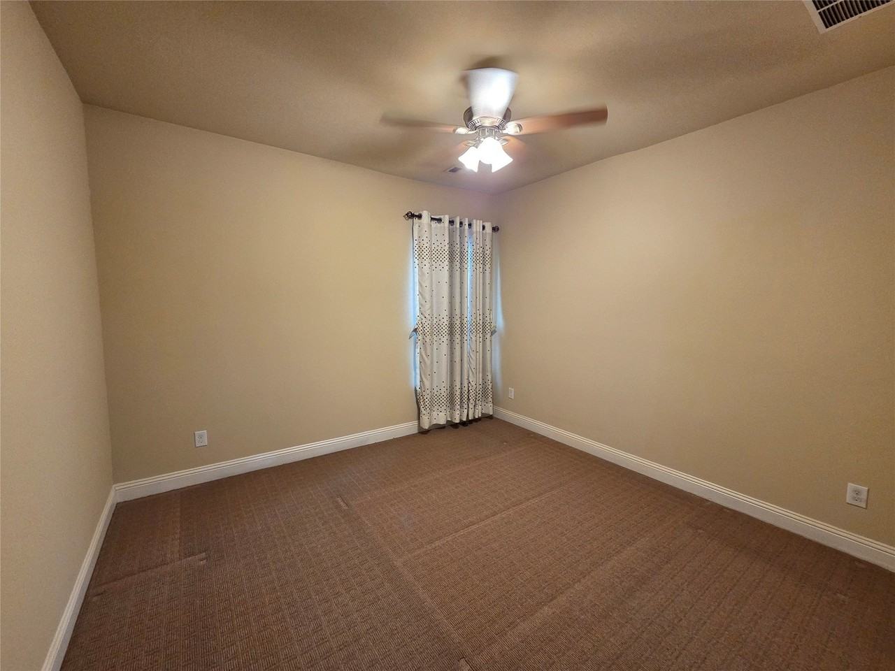 146 Rolling Fork Bnd - Photo 3 of 35