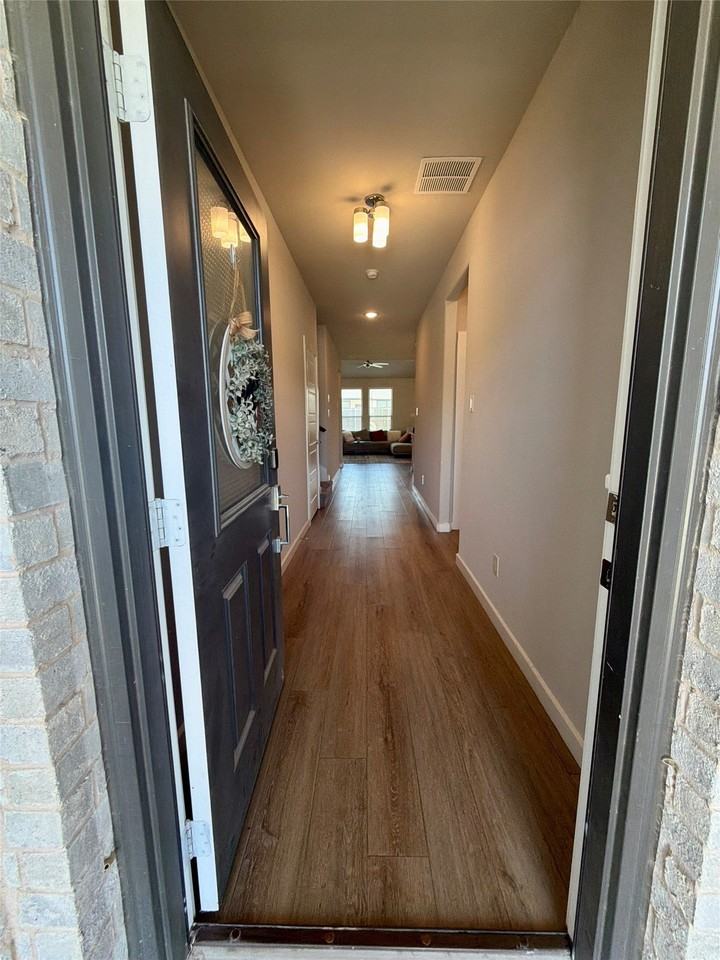 2417 Mankato Dr - Photo 4 of 34