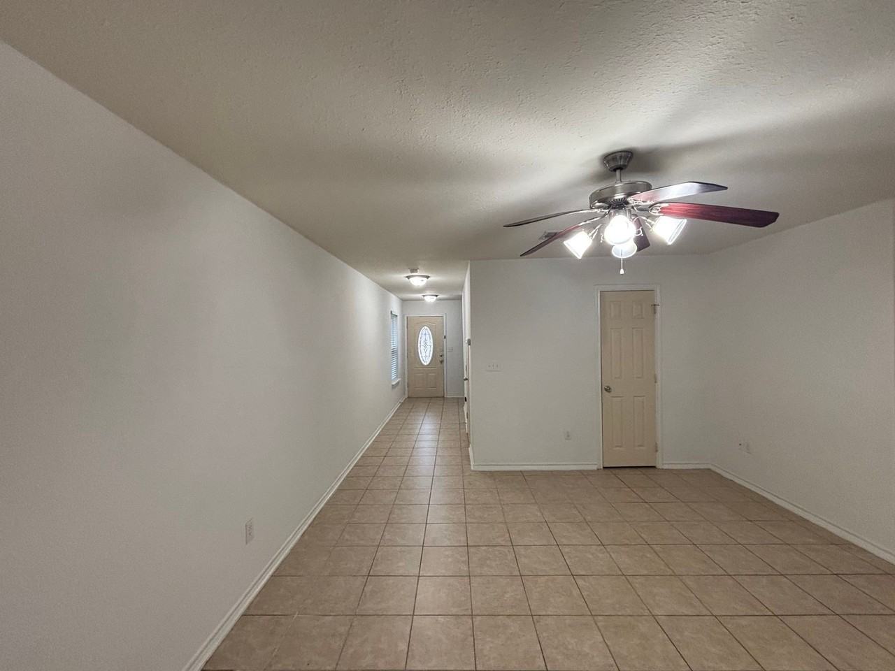 909 Parkplace Rdg - Photo 4 of 25