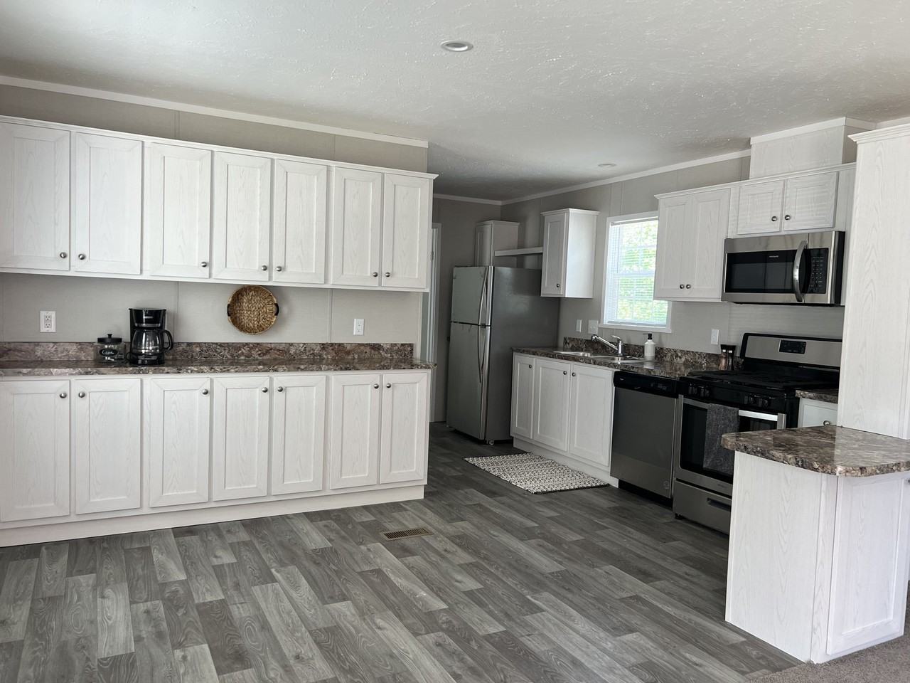 5150 Rhine Dr #020 - Photo 2 of 8
