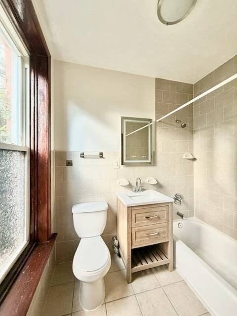 136 Saint James Pl #2R - Photo 6 of 6