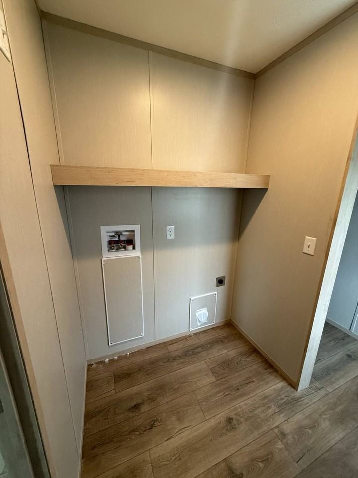 124 Lillian Ln - Photo 6 of 12