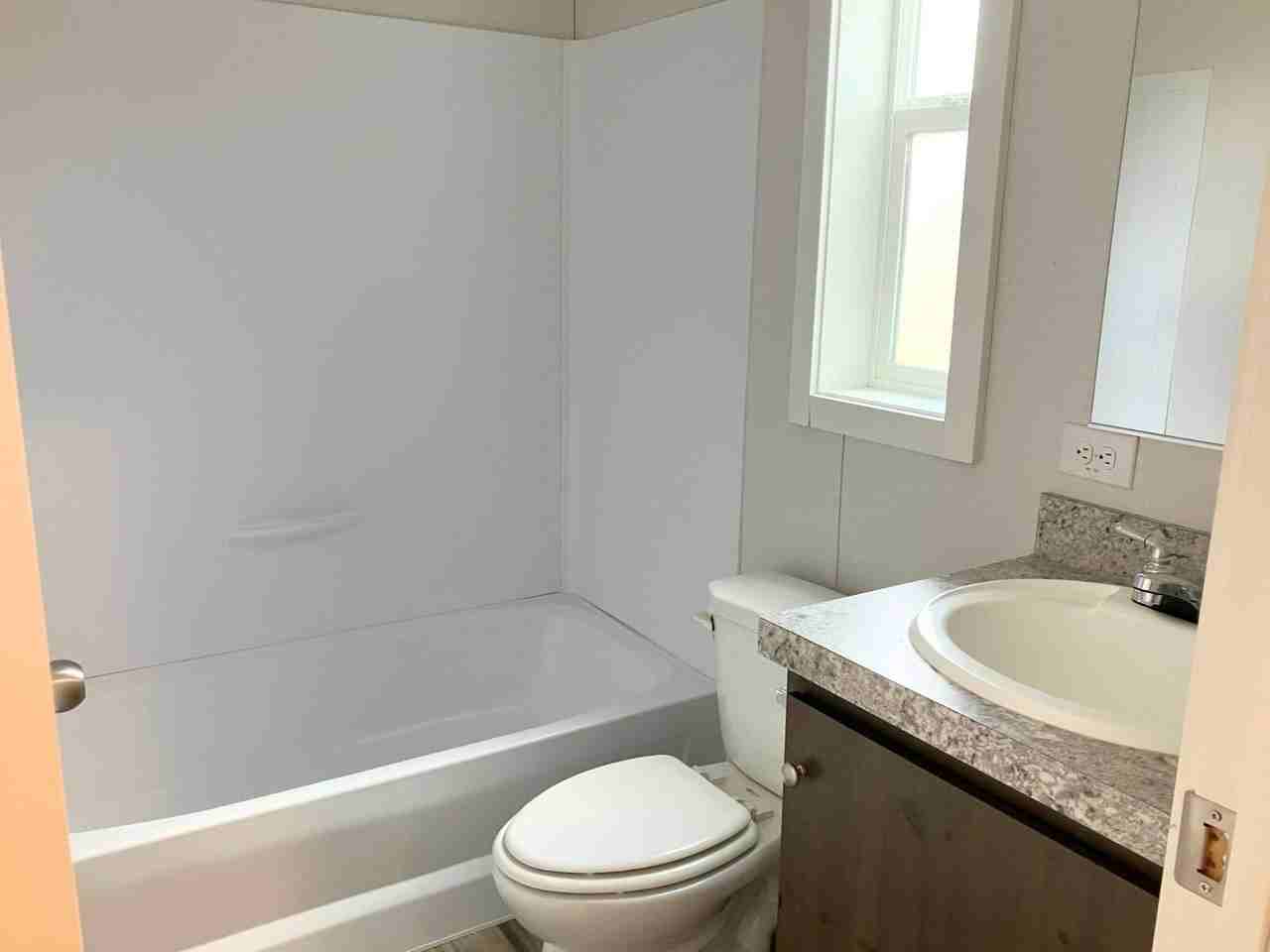 702 W Mcarthur Ave #15 - Photo 4 of 9