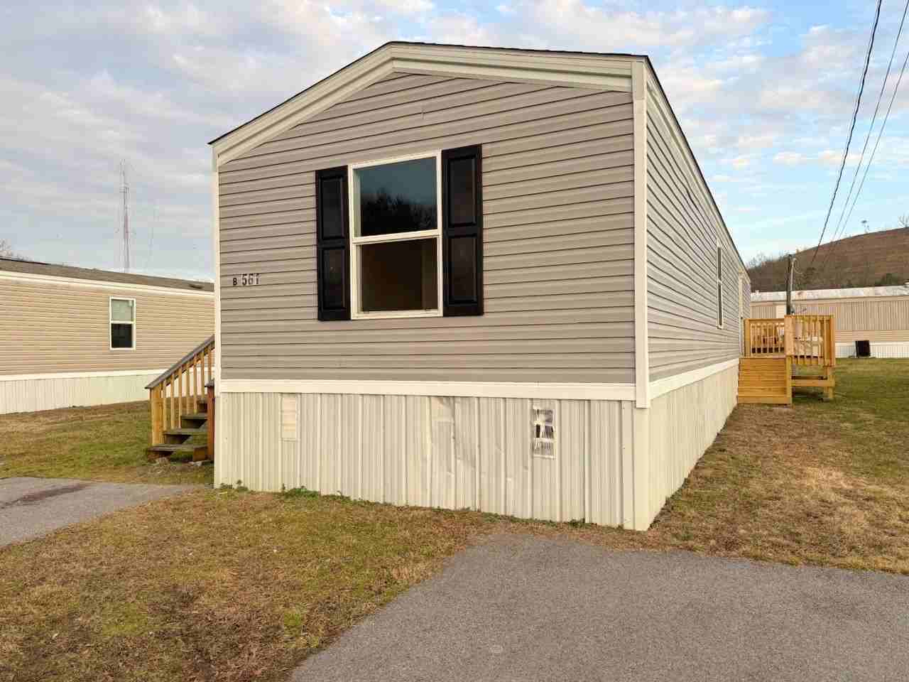 561 Banjo Way - Photo 7 of 8