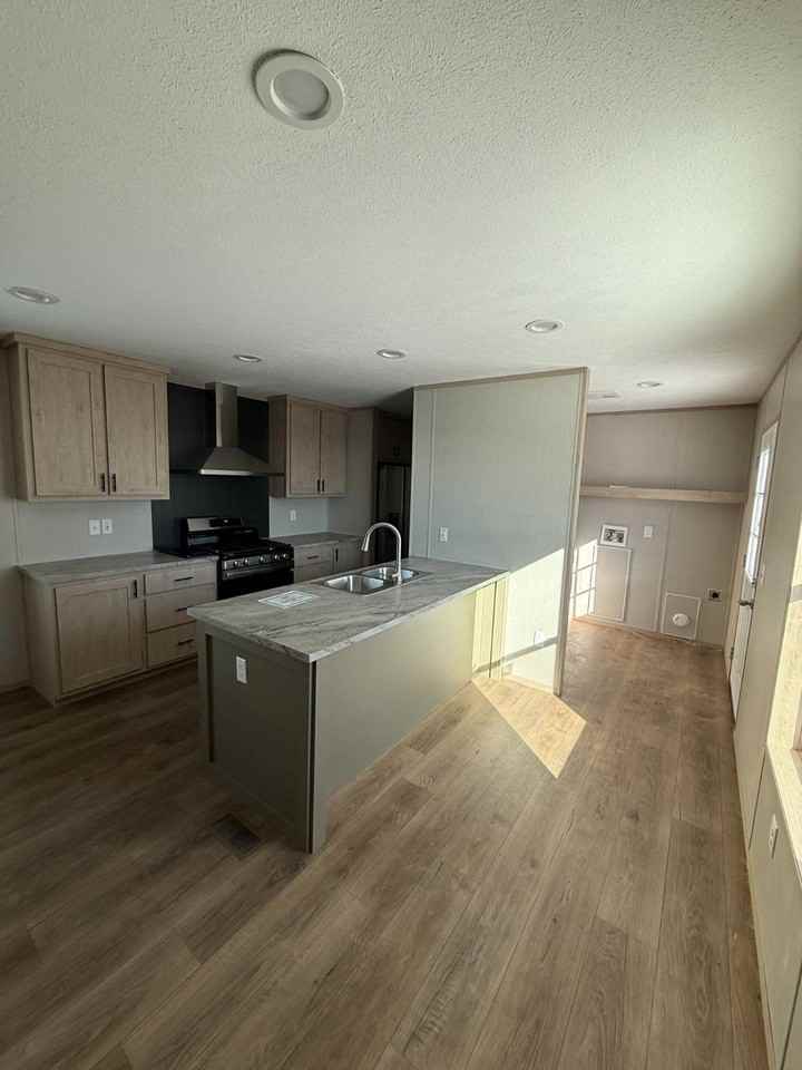 132 E Arlington Dr - Photo 2 of 9