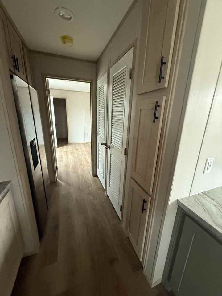 144 E Arlington Dr - Photo 5 of 10