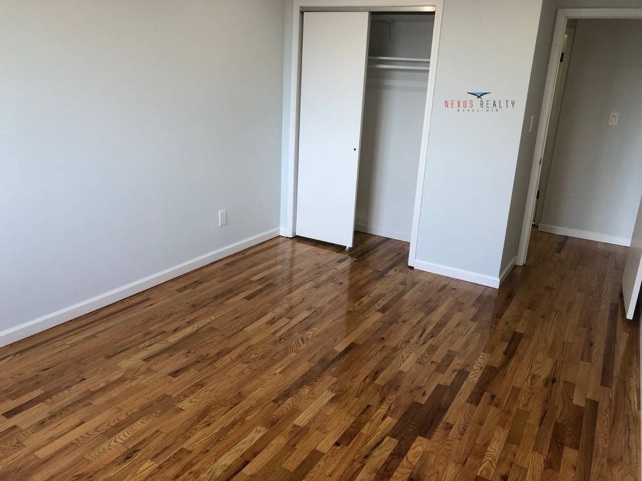4545 58th St #3R - Photo 7 of 12