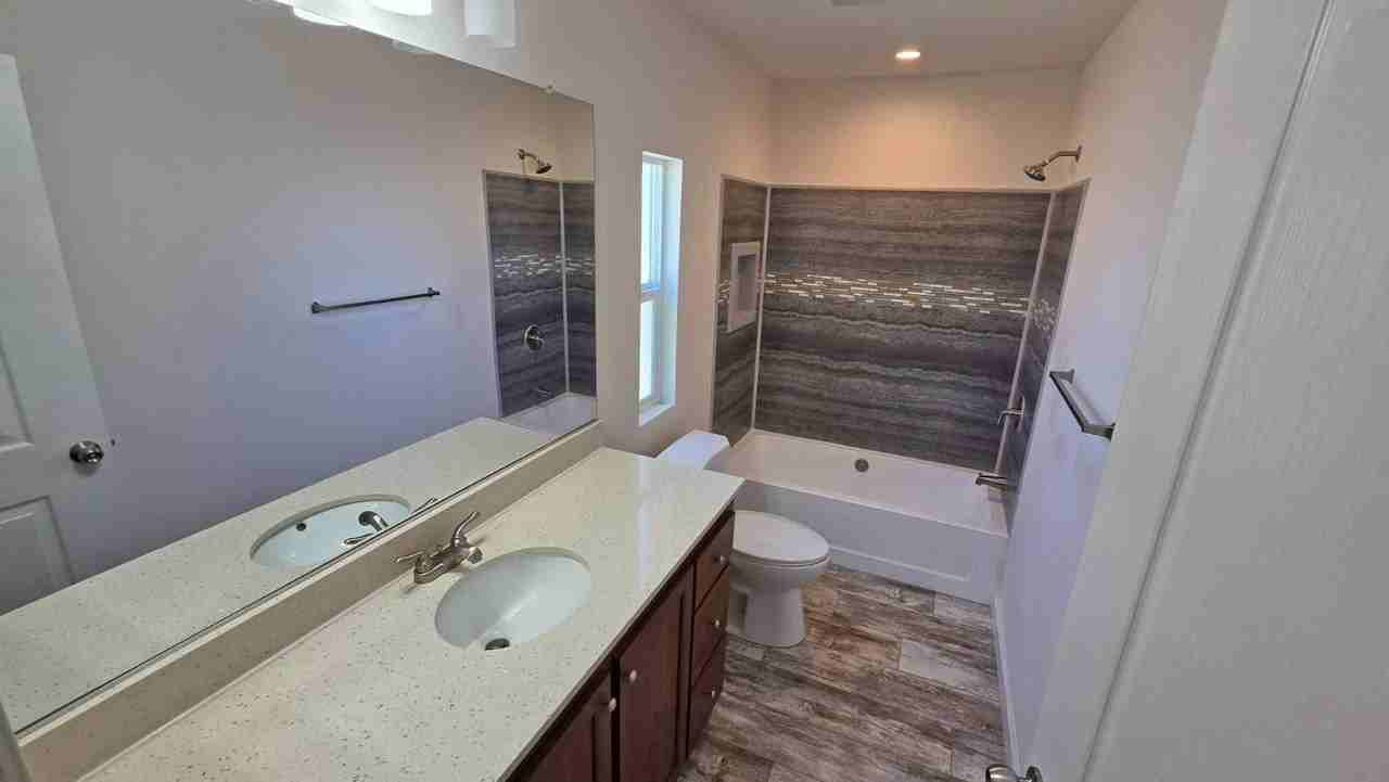 501 Kinney St #FV24 - Photo 4 of 8