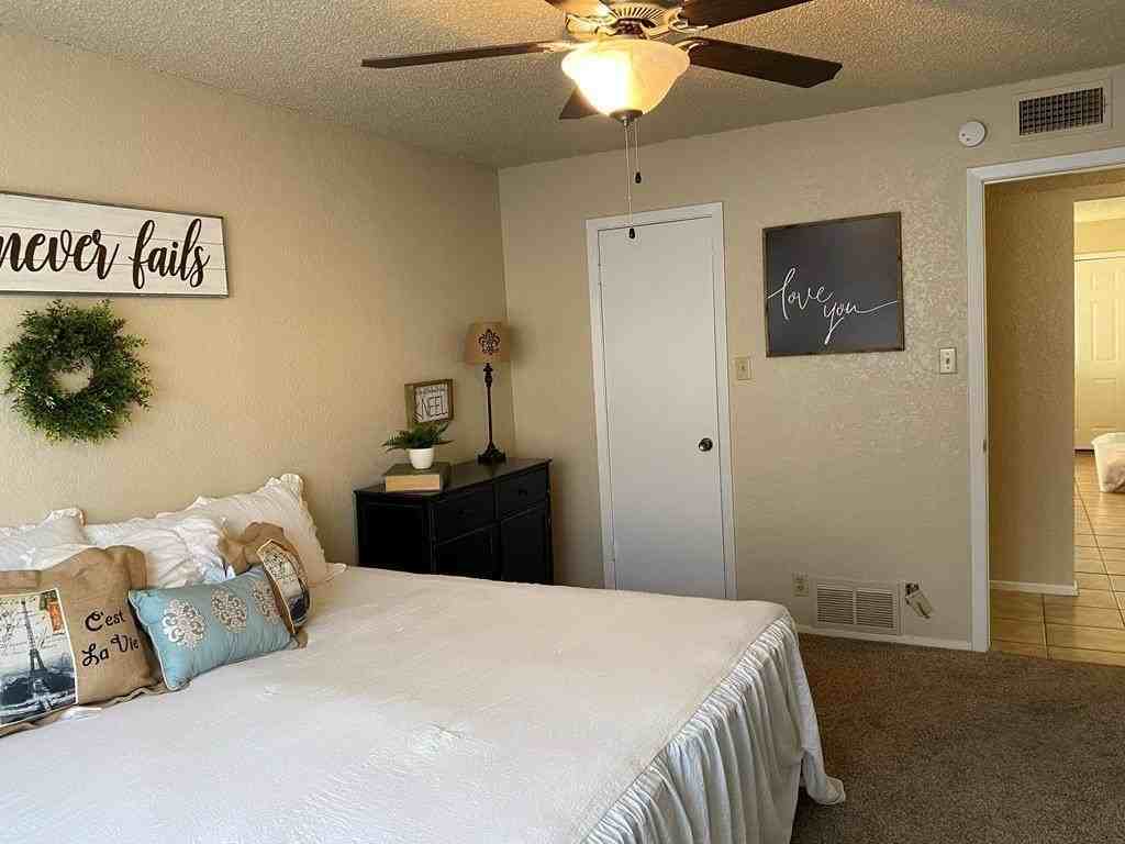 1201 Redwood Dr Apt D #D - Photo 7 of 22
