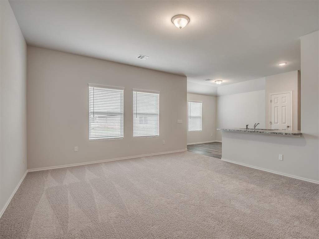 1009 S Colt Ln - Photo 6 of 50