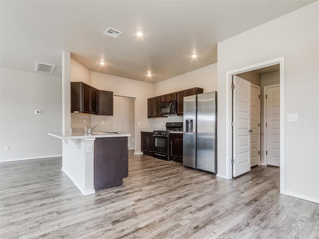 9500 Saddle Dr - Photo 7 of 48
