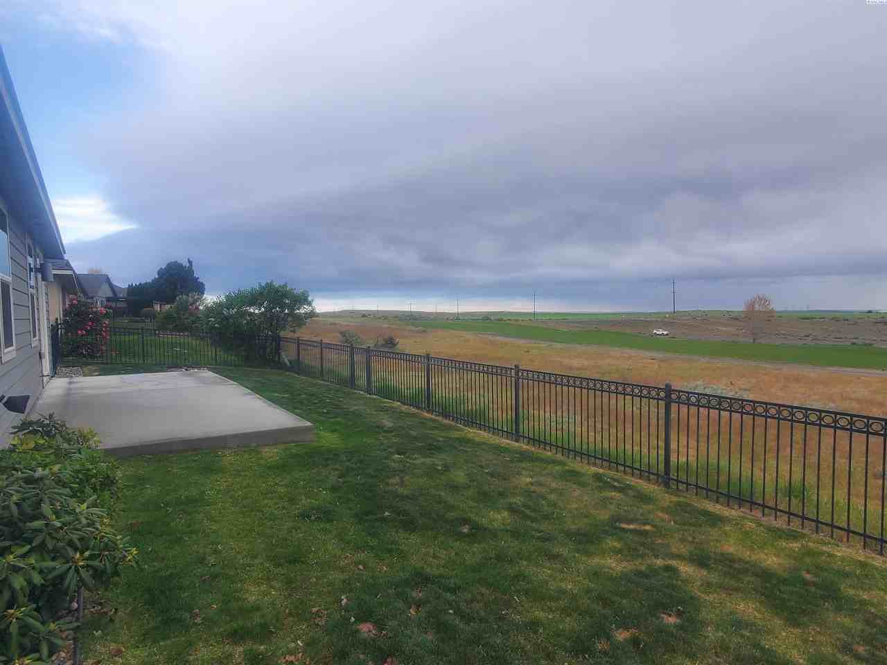 2668 Sandpiper Loop - Photo 2 of 23