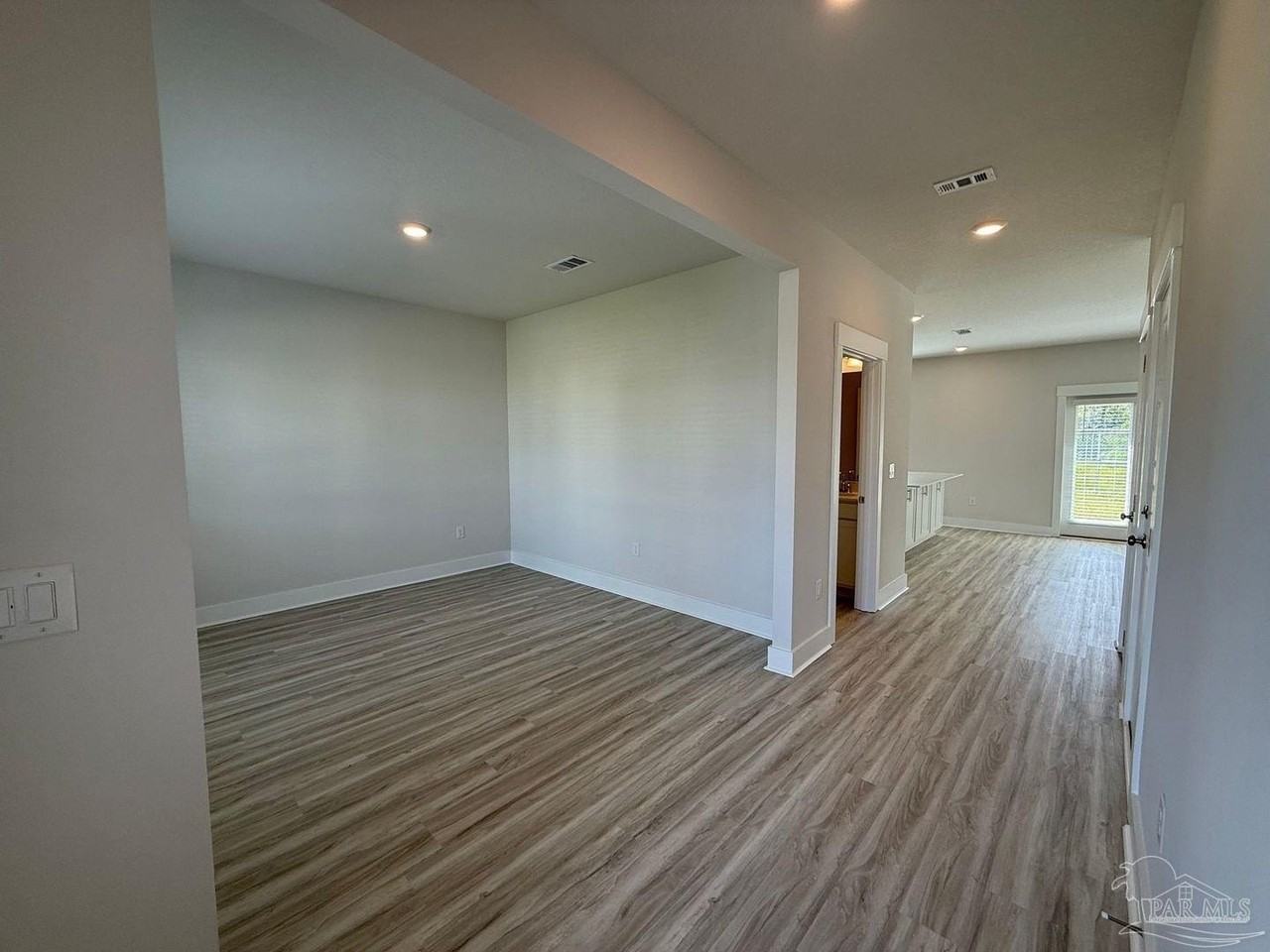 2143 Chirping Cricket Ct - Photo 4 of 37