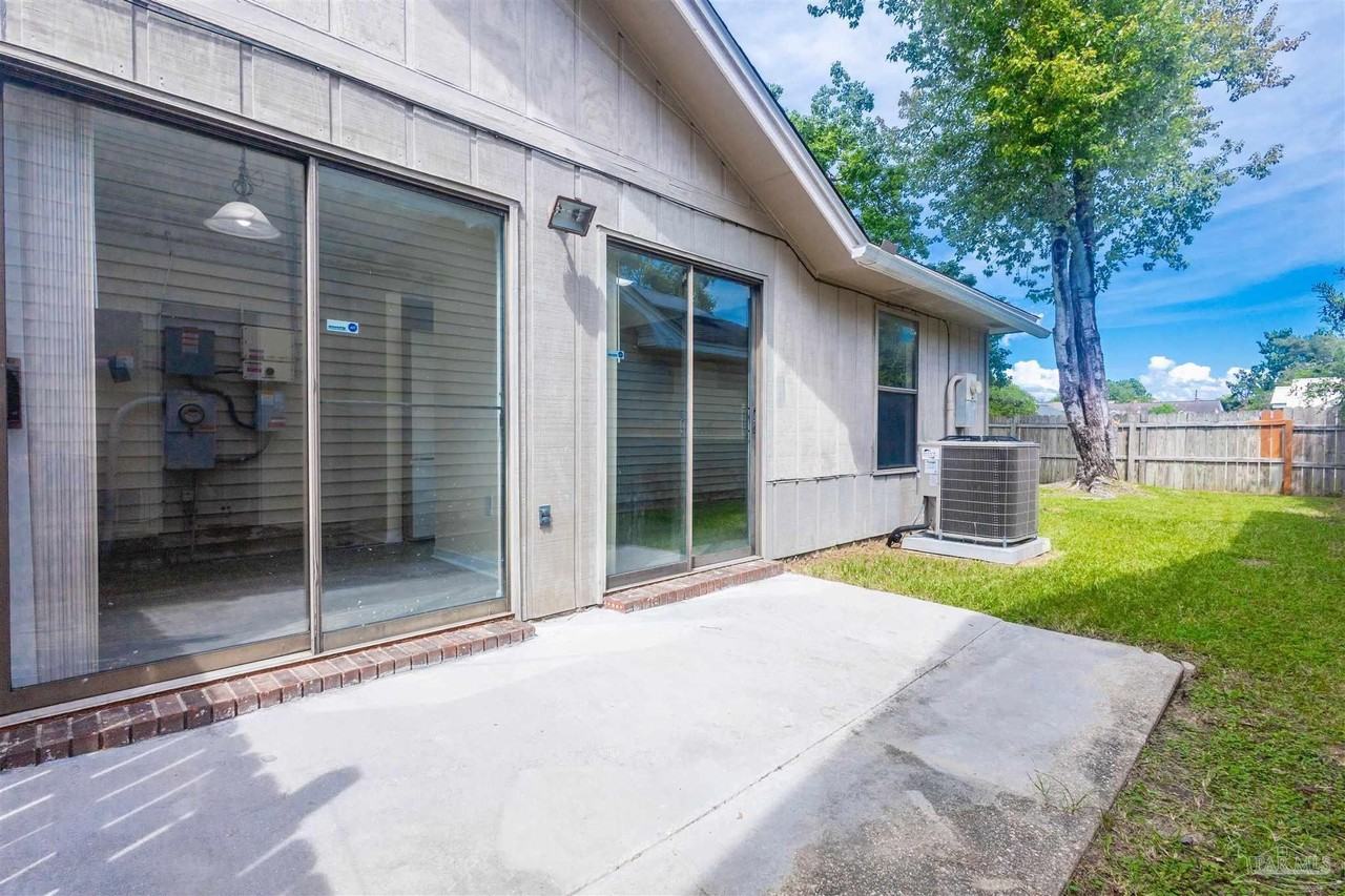 1711 Bennetts End - Photo 5 of 37