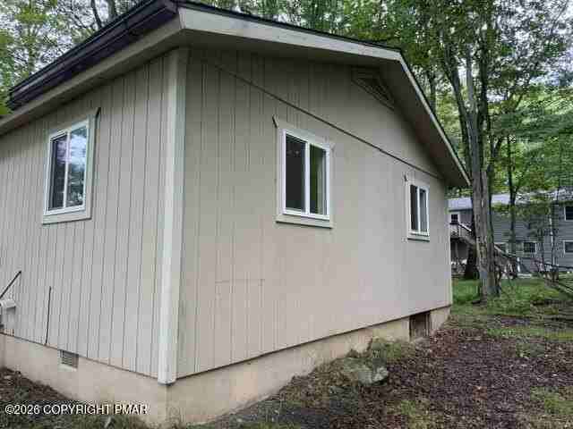5185 Hummingbird Dr - Photo 3 of 10