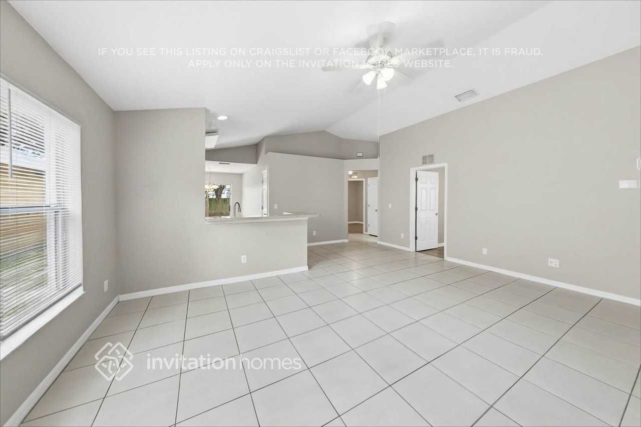 10353 Lakeside Vista Dr - Photo 4 of 19