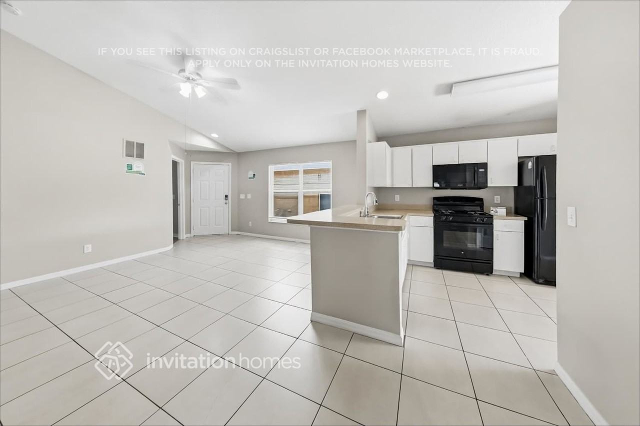 10353 Lakeside Vista Dr - Photo 7 of 19