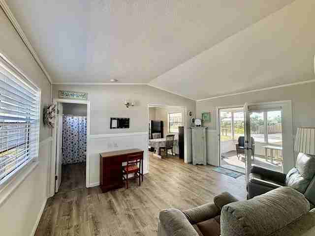 135 Gulf St - Photo 6 of 18