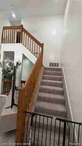 9 Georgetown Ct - Photo 7 of 12