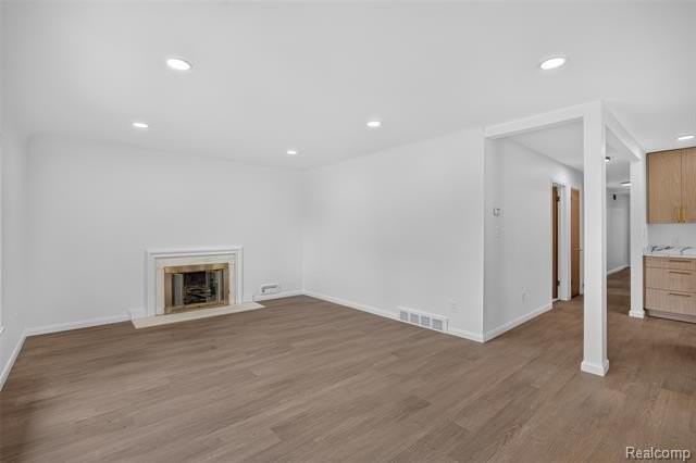 24091 Eastwood St - Photo 4 of 31